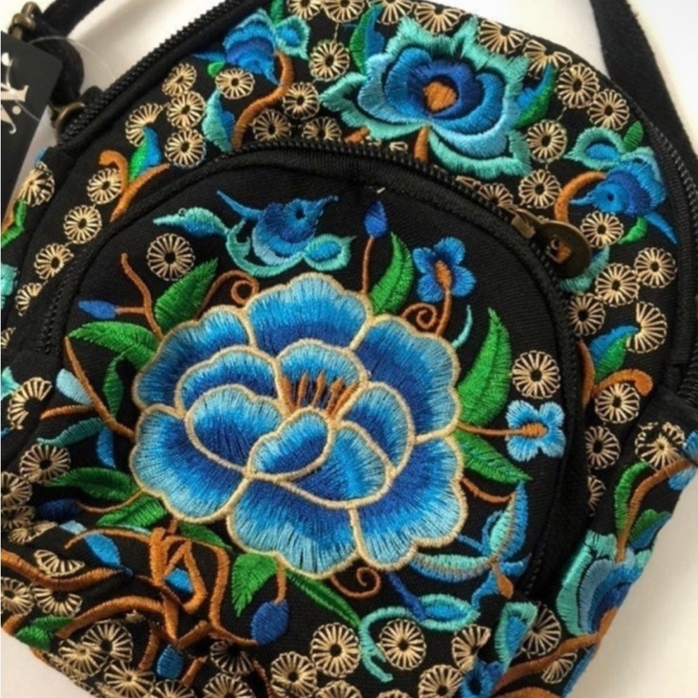 Floral embroidery small purse